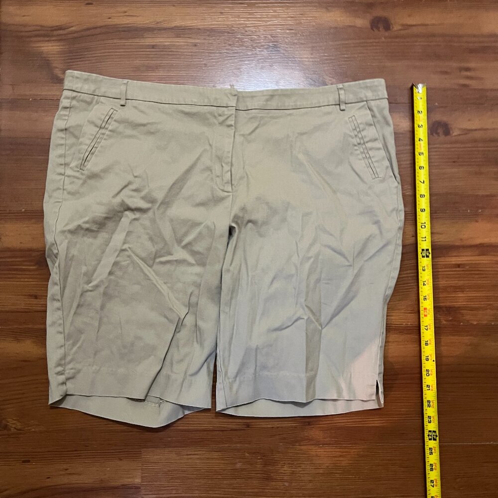 Riverside by Berkshire Super Slimmer Khaki Shorts – Women’s 24W